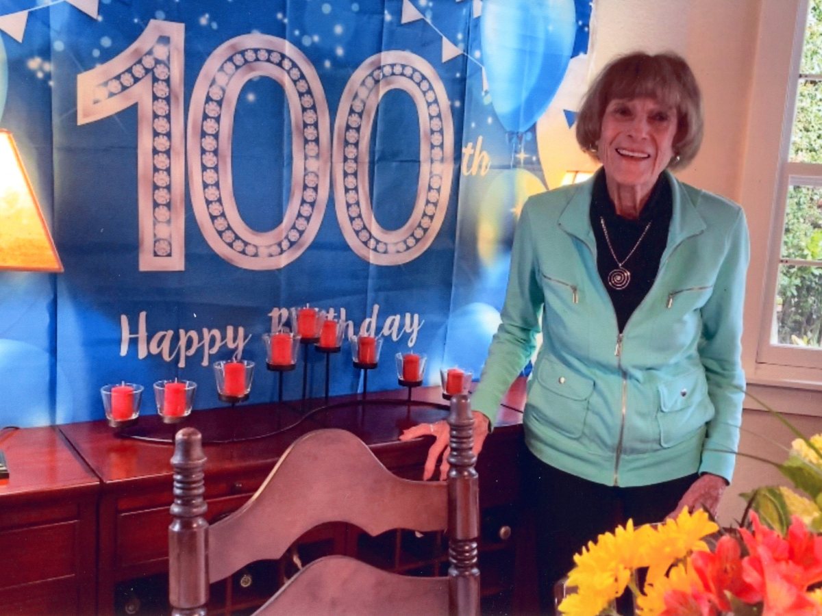 Lois Rosania – Island&nbsp;Icon